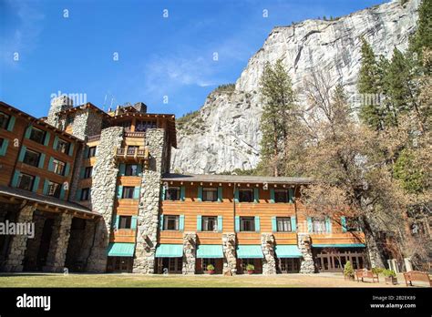 The Historic Ahwahnee Hotel In Yosemite National Park California Stock