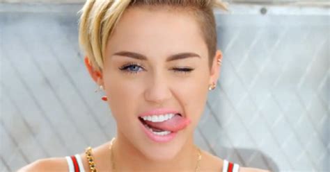 Miley Cyrus Shows Off Rap Skills In New 23 Video Cbs San Francisco