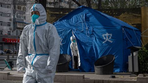 As Officials Ease Covid Restrictions China Faces New Pandemic Risks