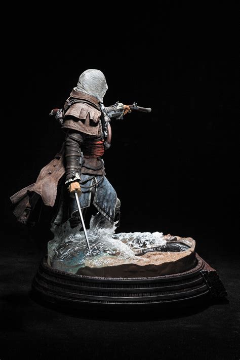 Limited Edition Assassins Creed Iv Black Flag Edward Kenway Statue