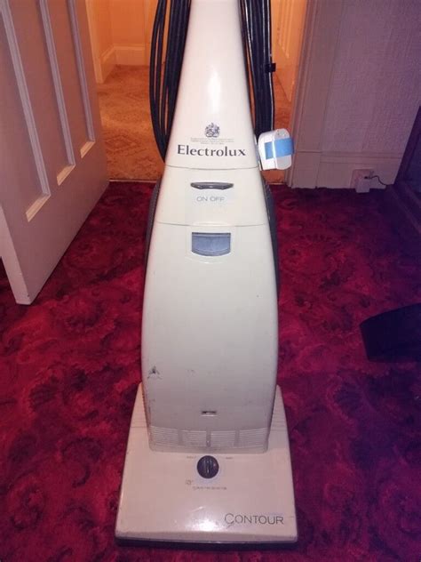 Vintage Electrolux Contour Vacuum Cleaner With Accessories And Dust