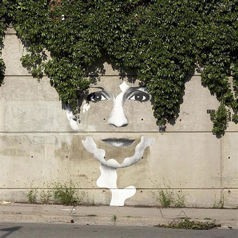 24 pieces of street art that creatively play with their surroundings demilked