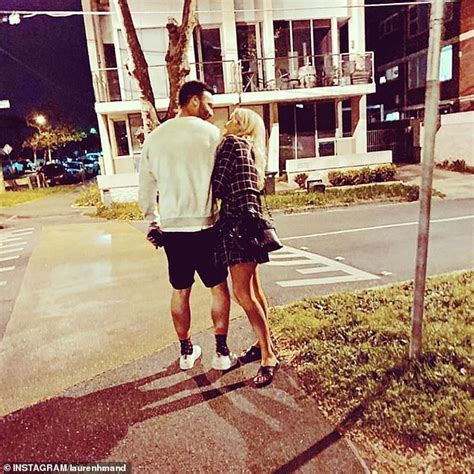 Jimmy Bartel S New Girlfriend Lauren Mand Flaunts Her Trim Pins In Melbourne Daily Mail Online
