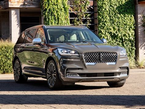 2021 Lincoln Aviator Review Pricing And Specs