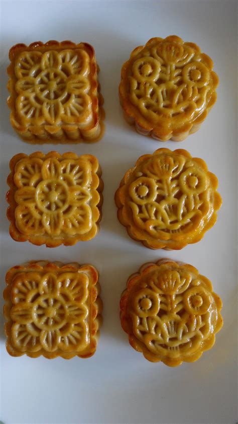 For a boozy take on this traditional food, try this sparkling orange punch recipe. Traditional Mooncake | Mooncake recipe