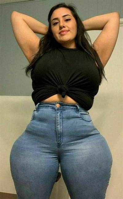 Pin On Giant Babes Curvy Women Outfits Thick Girls Outfits Tight Jeans Girls Look Body Curvy