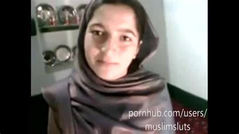 Beautiful Pakistani Muslim Mazhabi Bhabhi Strip Nude Ass Bite Enjoying