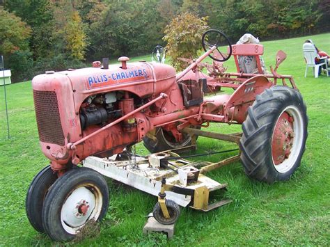 Canton Oh ~ Old Allis Chalmers Tractor ~ Tools