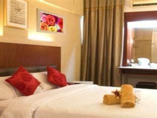 Oyo 705 golden pearl hotel. 135The Landmark Hotel Batu Pahat - Guest Room | Landmark ...