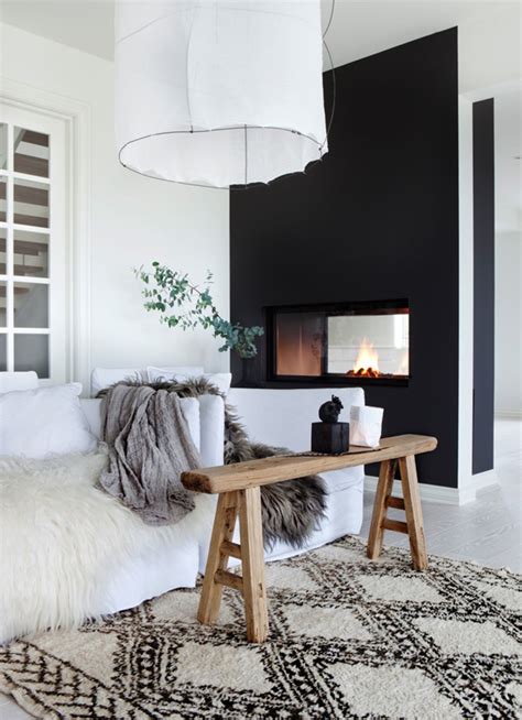 15 Minimalist Interior With Black And Wood Accents Homemydesign