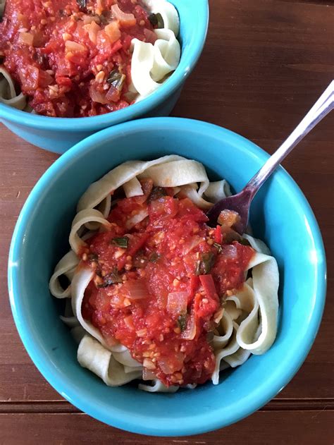Simple spaghetti with tomato sauce. Quick Tomato Sauce (If You Plan Ahead...) - The Zero-Waste Chef