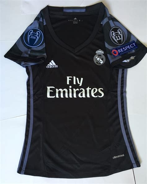 Real madrid uniform for 2018 october 3, 2017 8. Jersey Real Madrid 2016-2017 Mujer Champions League ...