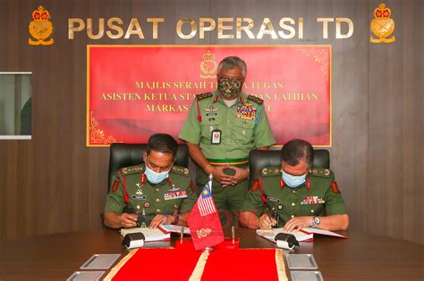 Serah Terima Tugas Aks Oplat Berita Tentera Darat Malaysia
