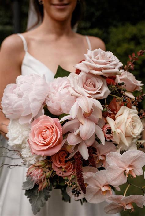 20 Bountiful Bridal Bouquets Hello May