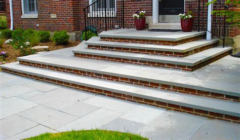 Thermal Edge Bluestone Stairs With Face Brick Risers Natural Cleft