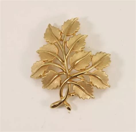 VINTAGE 1950S 60S CROWN Trifari Leaf Branch Brushed Gold Tone Brooch