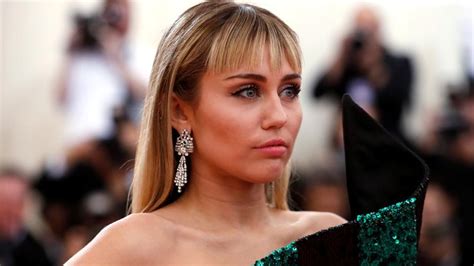 Miley Cyrus Breaks Silence After Being Groped ‘she Cant Be Grabbed