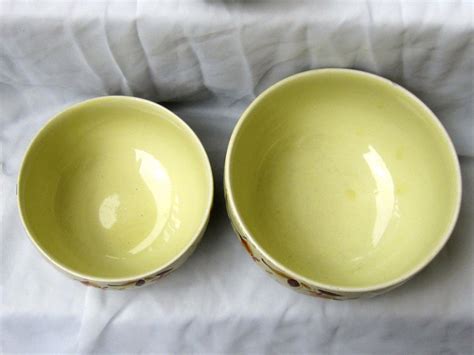 Stunning Set Of Vintage Jewel Tea Autumn Leaf Bowl By Hall Pottery From