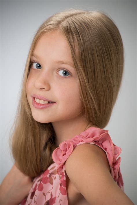 Tiny Princess Model Stock Photos Pictures Amp Royalty Free Images