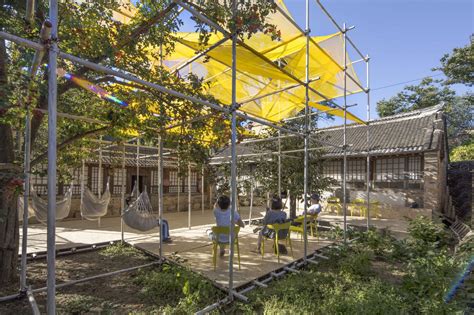 Gallery of Public Spaces with Scaffolding: an Alternative in Emergency Situations - 2