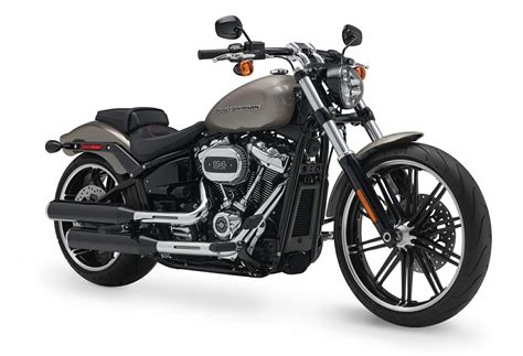 It sold out quickly so harley introduced a standard version. Мотоцикл Harley Davidson Softail Breakout 114 2018 Цена ...