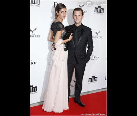 Sophie jovillard naît à lyon en 1973 et décide très tôt de travailler dans les médias. Nicolas Duvauchelle et sa compagne Laura Isaaz lors de la soirée d'inauguration de la Cite du ...