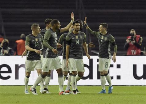 In deutschland kam einem jahrelang bei der nummer 7 bastian schweinsteiger in den sinn. Rückennummern & Trikotnummern der deutschen Nationalmannschaft