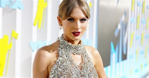 All Eyes Were On Taylor Swift S Crystal Naked Dress At The MTV VMAs HealthBeautify