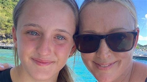 Jackie O Henderson Shares Picture With Daughter Kitty In Fiji Au — Australias