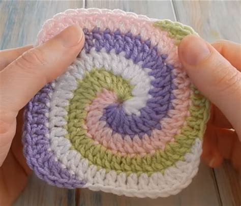 How To Crochet A Spiral Granny Square Crochet Ideas
