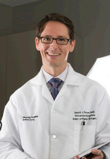 Meet Dr David Rowe Plastic Surgeon
