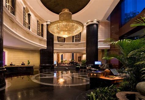 Located in kuala lumpur, near the chow kit area, the regency hotel kuala lumpur offers distinctive luxuries for tourists in this business and commercial hub. Renaissance Kuala Lumpur hotel - Originaltour Tour Operator