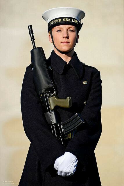 British 🇬🇧royal Navy Service Woman On Parade Military Women Royal Navy Uniform Army Women
