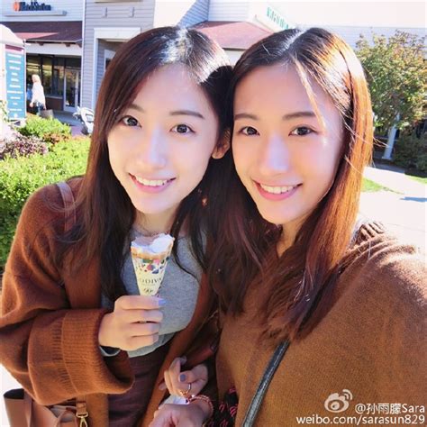 Chinese Twins Gaining Post Harvard Internet Fame 5 Cn