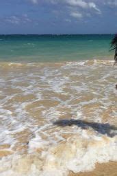 Shay Mitchell Bikini Pics Airbnb Jamaica December 2015 CelebMafia