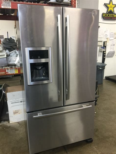 A refrigerator equipped with an automatic ice maker and an external water dispenser mounted in the door operate by tapping into a cold water supply pipe somewhere in the near vicinity of the refrigerator. JENN-AIR JENN-AIR STAINLESS FRENCH DOOR REFRIGERATOR W/ICE ...