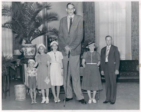 Meet Robert Wadlow The Tallest Man To Ever Live