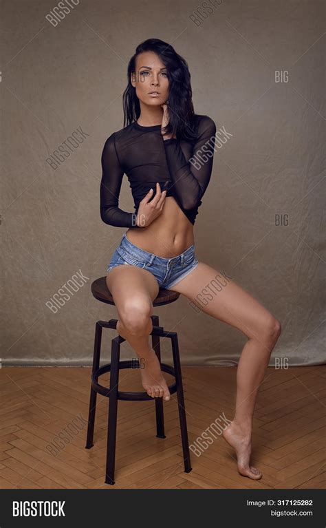 Attractive Sexy Middle Image Photo Free Trial Bigstock