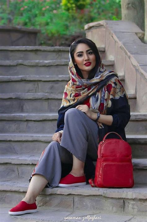 Mans Only Job Is Happiness Iranian Women Fashion Persian Fashion