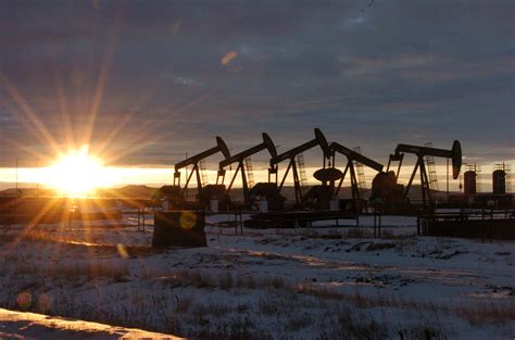Wsj Oil Executives Still Getting Big Bonuses Despite Oil Bust
