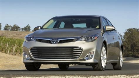 Which is better Avalon and Corolla?