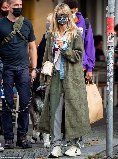 Heidi klum's daughter wants to follow in her footsteps. Heidi Klum looks like a relaxed figure in a green tweed ...