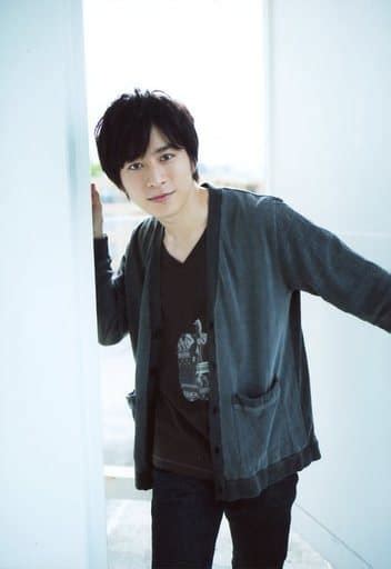 Official Photo Male Actor Ryouta Murai Above The Knee Black Costume Right Hand Wall