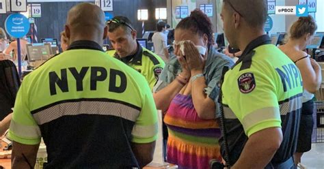 New York Police Officers Buy Groceries For Desperate Shoplifter