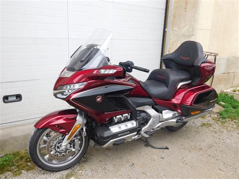 The honda gold wing is a series of touring motorcycles manufactured by honda. HONDA GOLDWING GL 1800 chauffante d'origine [>= 2018 ...