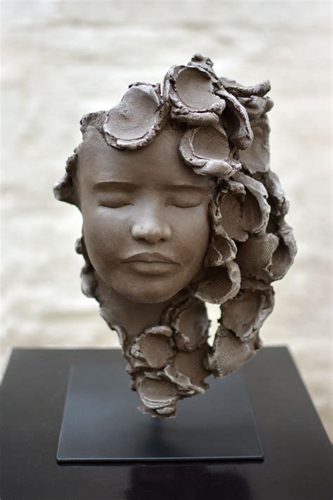 chloe sontrop sculpture head human sculpture sculptures céramiques pottery sculpture