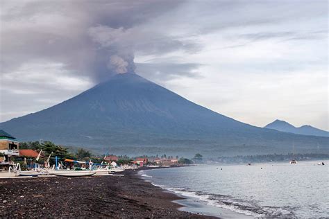 Giant Volcano On Bali Is Spewing Ash Clouds May Erupt Soon Live Science