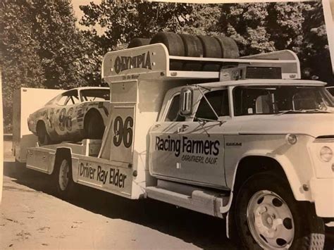 Pin By Jay Garvey On Haulers With History Old Race Cars Racing