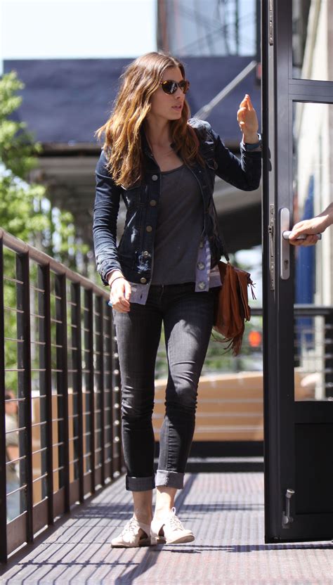 Jessica Biel Candids In Tight Jeans In Chelsea 06 Gotceleb