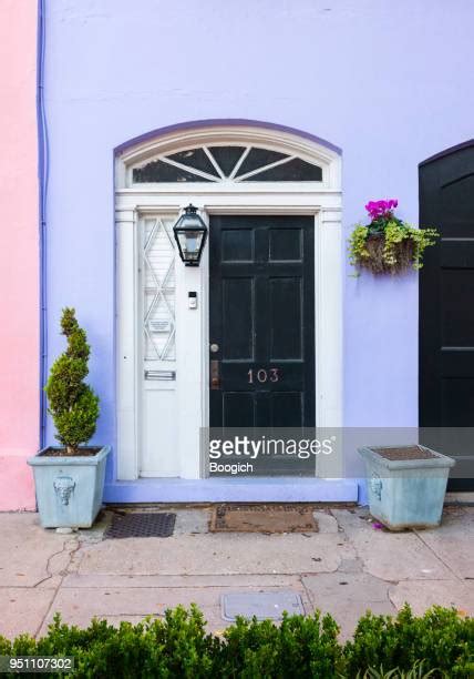 Rainbow Row Charleston Photos And Premium High Res Pictures Getty Images